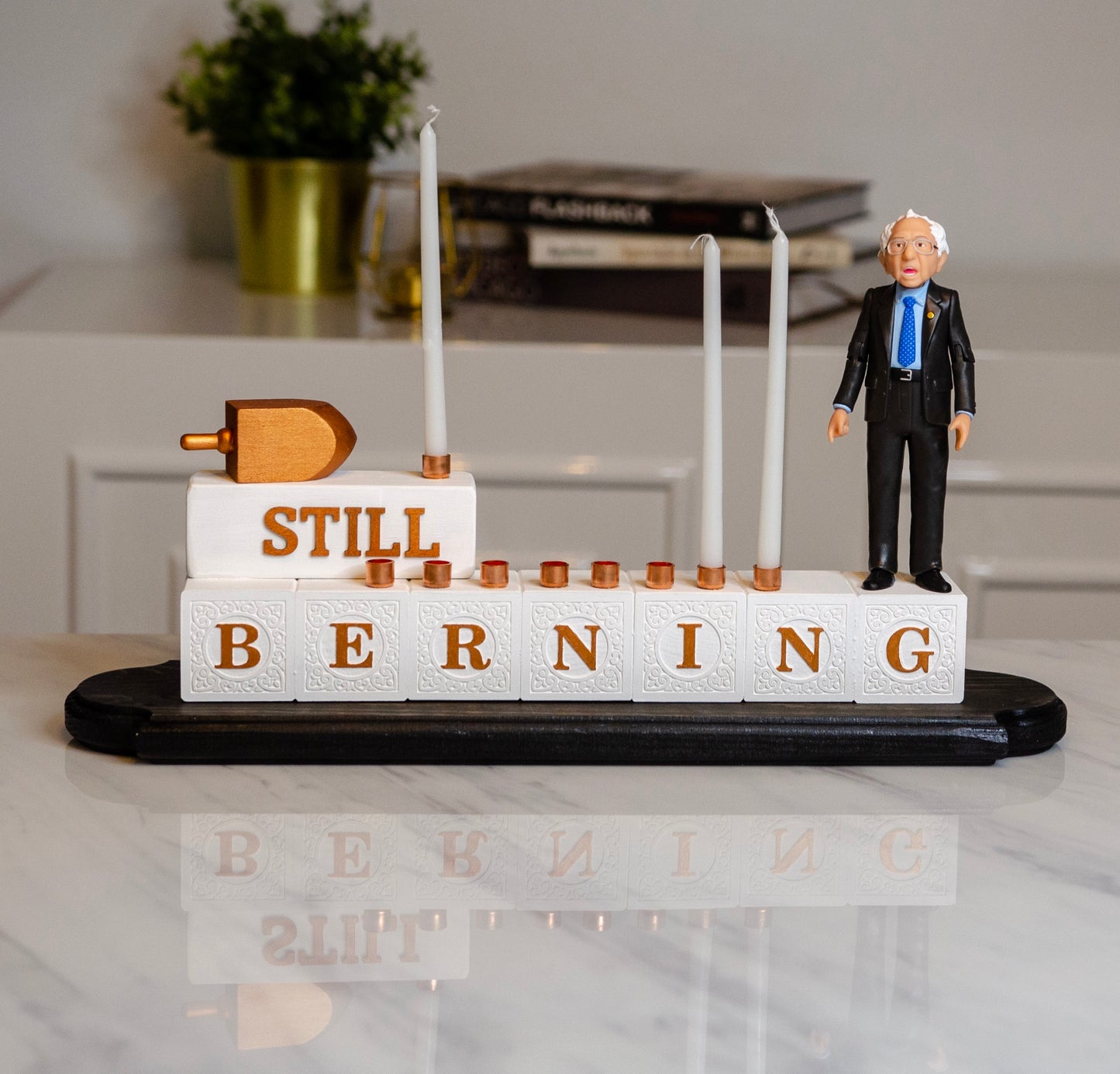 Still Berning Menorah